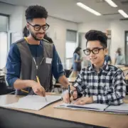 除了学历外该院还提供了什么其他的机会让学生们展示自己的才能并获得认可的机会呢？