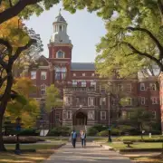 什么是美国人民大学或哈佛大学在世界范围内最受欢迎的大学之一？他们位于哪个州以及该州其他知名高校的情况如何？
