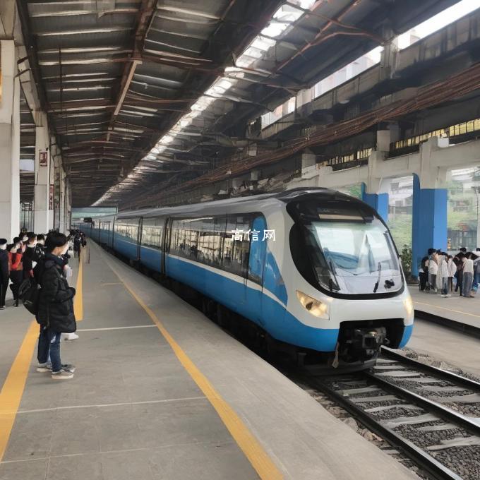 如何用火车到武汉交通职业学院?